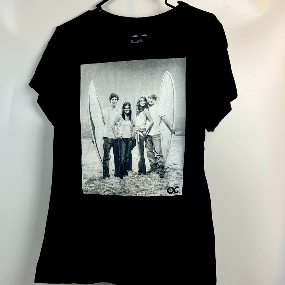OC graphic T. Size XL runs like L. EUC